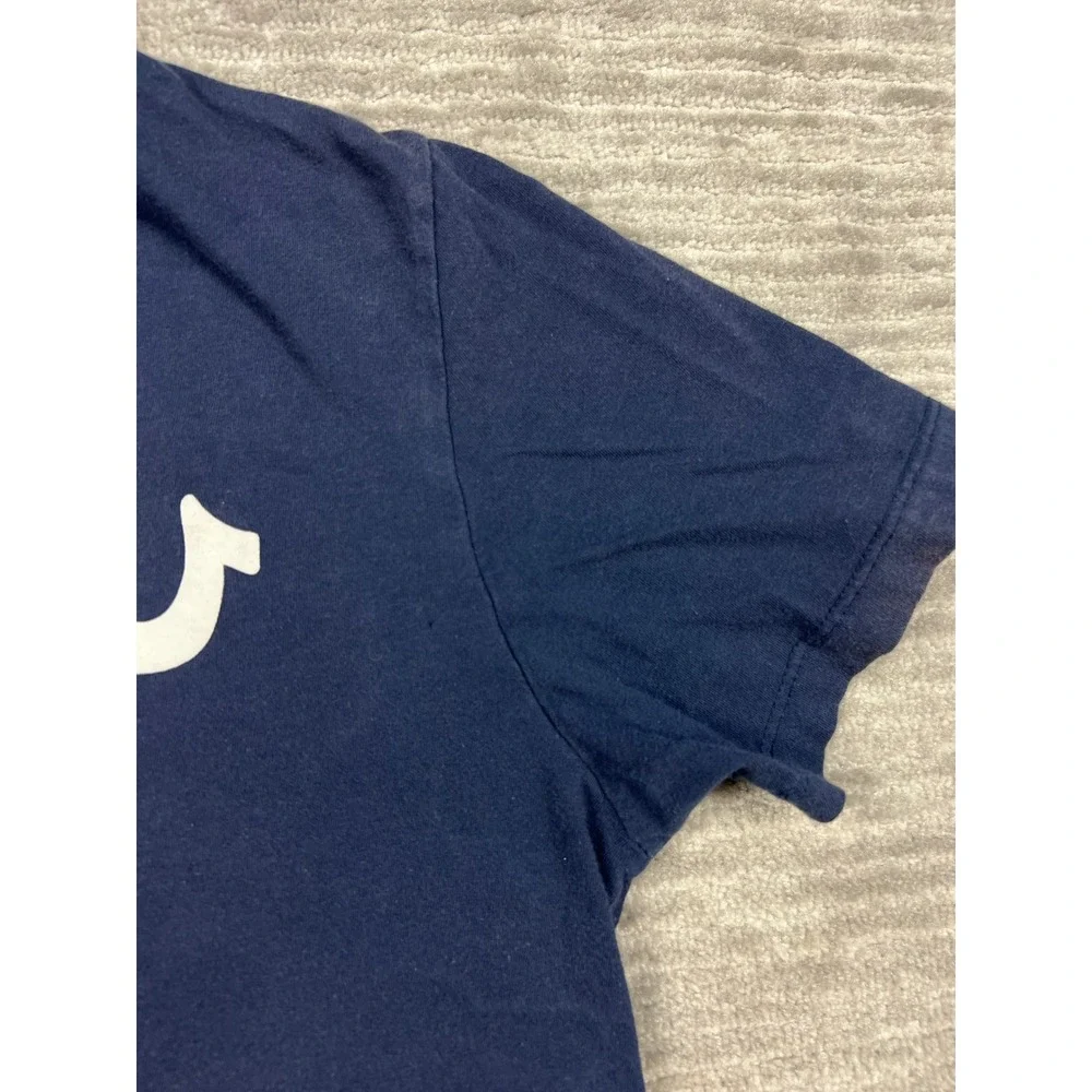 True Religion T-Shirt Mens Medium Navy Blue Graphic Logo Short Sleeve 108325